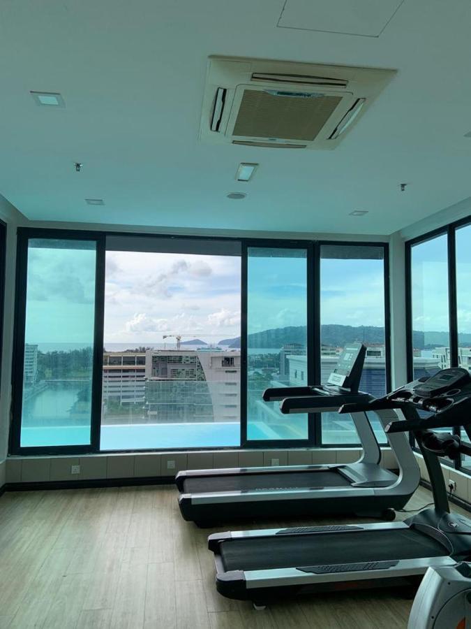 Sky Suite Top Floor With Rooftop Pool & Gym Kota Kinabalu Exterior photo